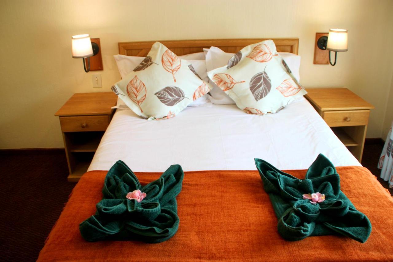 Gooderson Leisure Riverbend Chalets Self Catering And Timeshare Gold Crown Resort دراكنزبرغ غاردن المظهر الخارجي الصورة